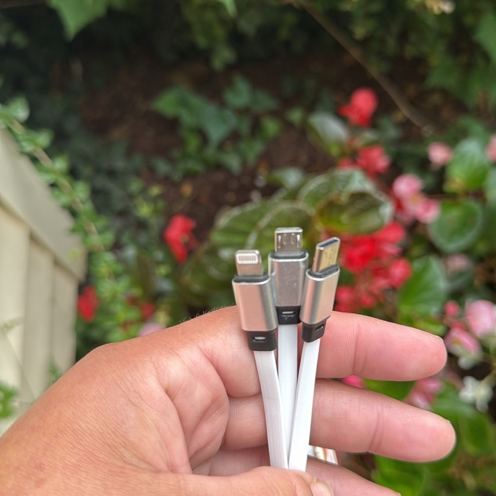 Labubu Multi- Connector Charging Cable - Brown - Picture 6 of 6